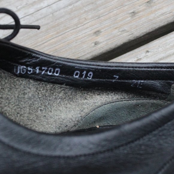 Ferragamo Black Sheepskin Derby, Made in Italy - Picture 13 of 15